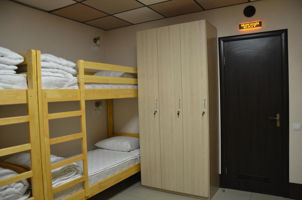 Hostel Vshokoladi كييف الغرفة الصورة